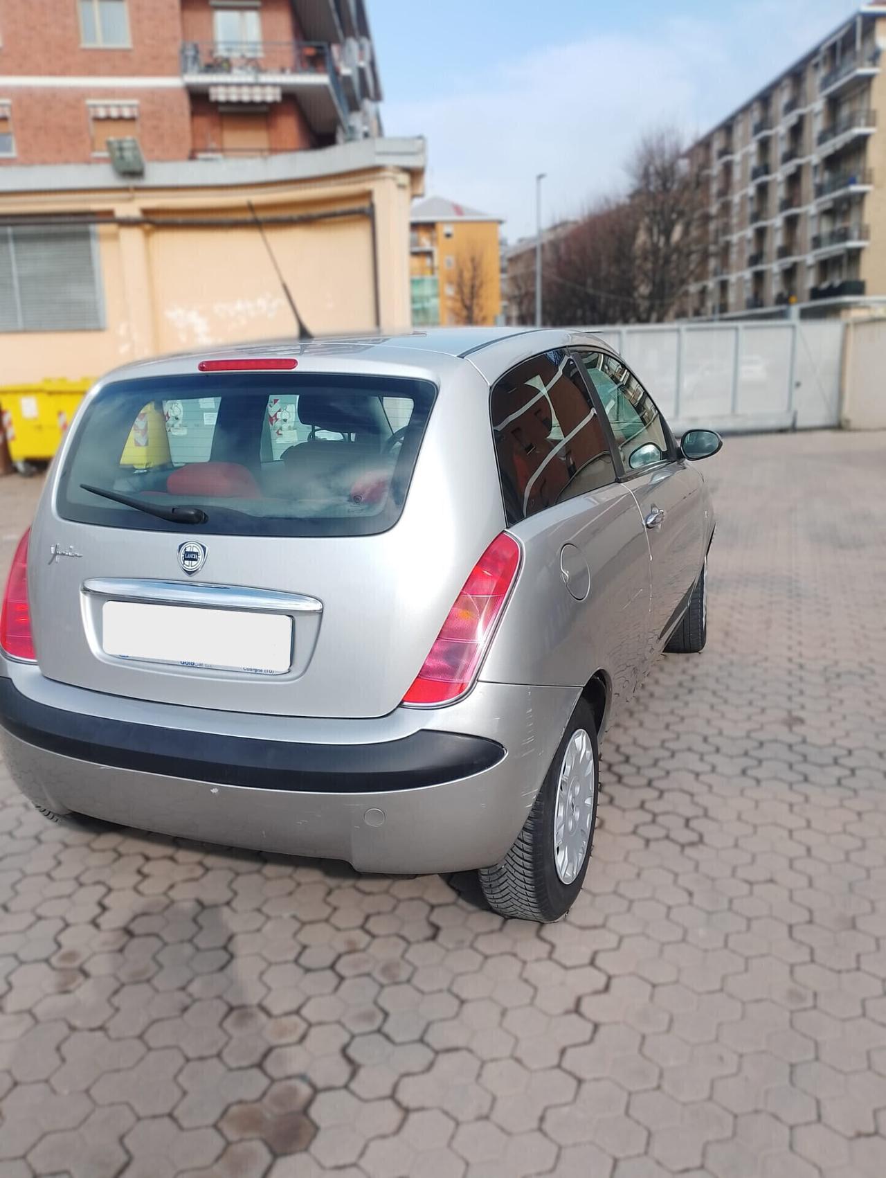 Lancia Ypsilon - APERTI AD AGOSTO