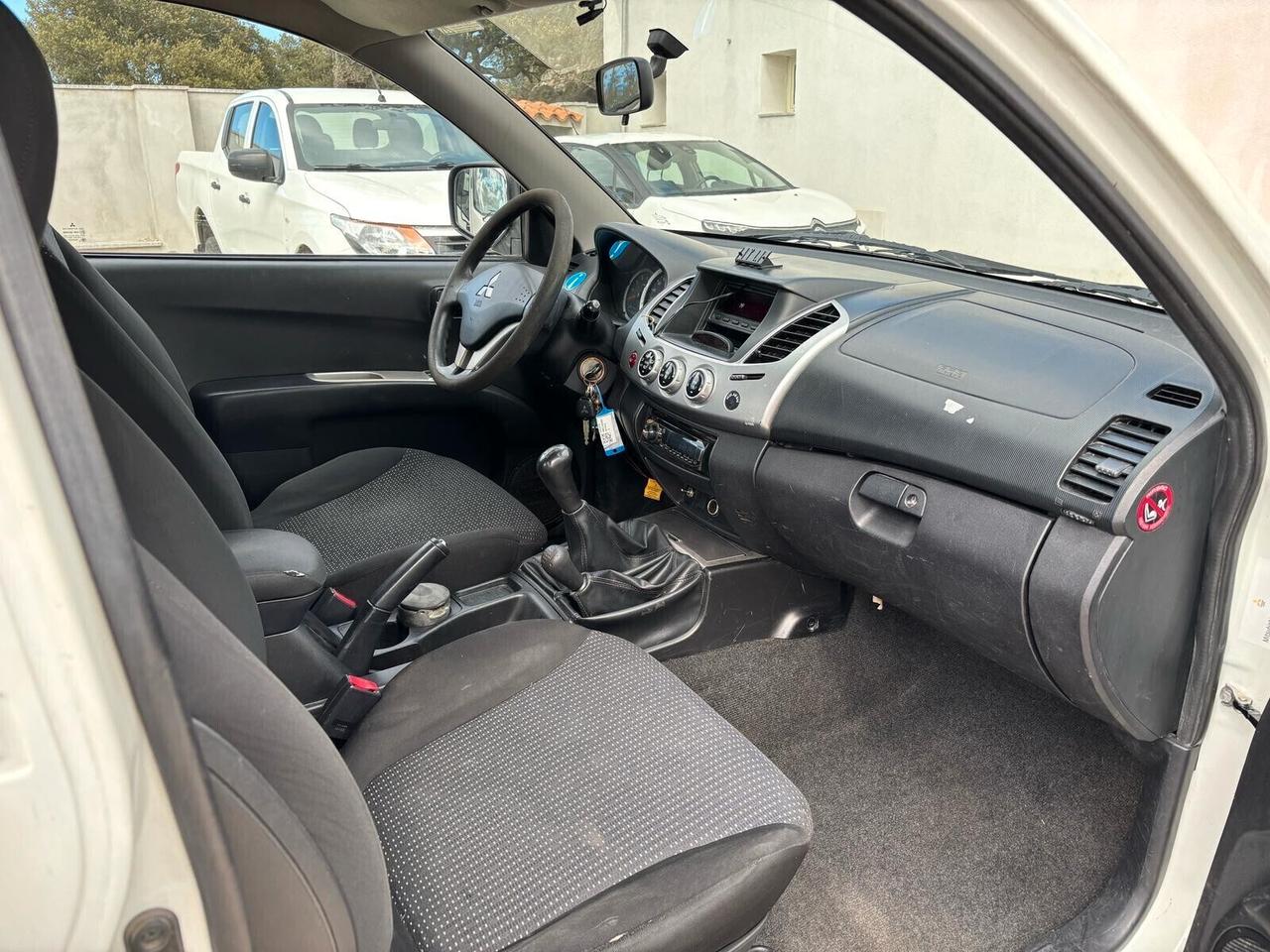 Mitsubishi L200 2.5 DI-D 178CV Club Cab