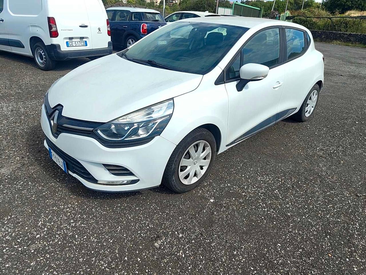 Renault Clio dCi 8V 75 CV 5 porte Moschino Intens