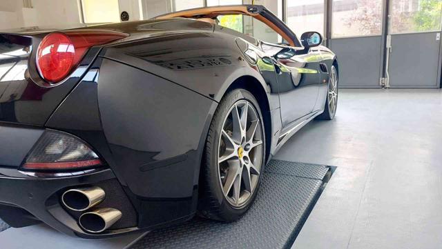 FERRARI California 13000km pari al nuovo IVA esposta