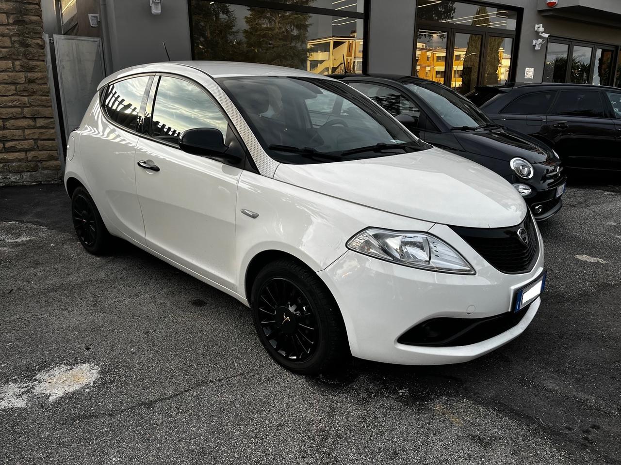 Lancia Ypsilon 1.2 69 CV 5 porte GPL Ecochic Gold