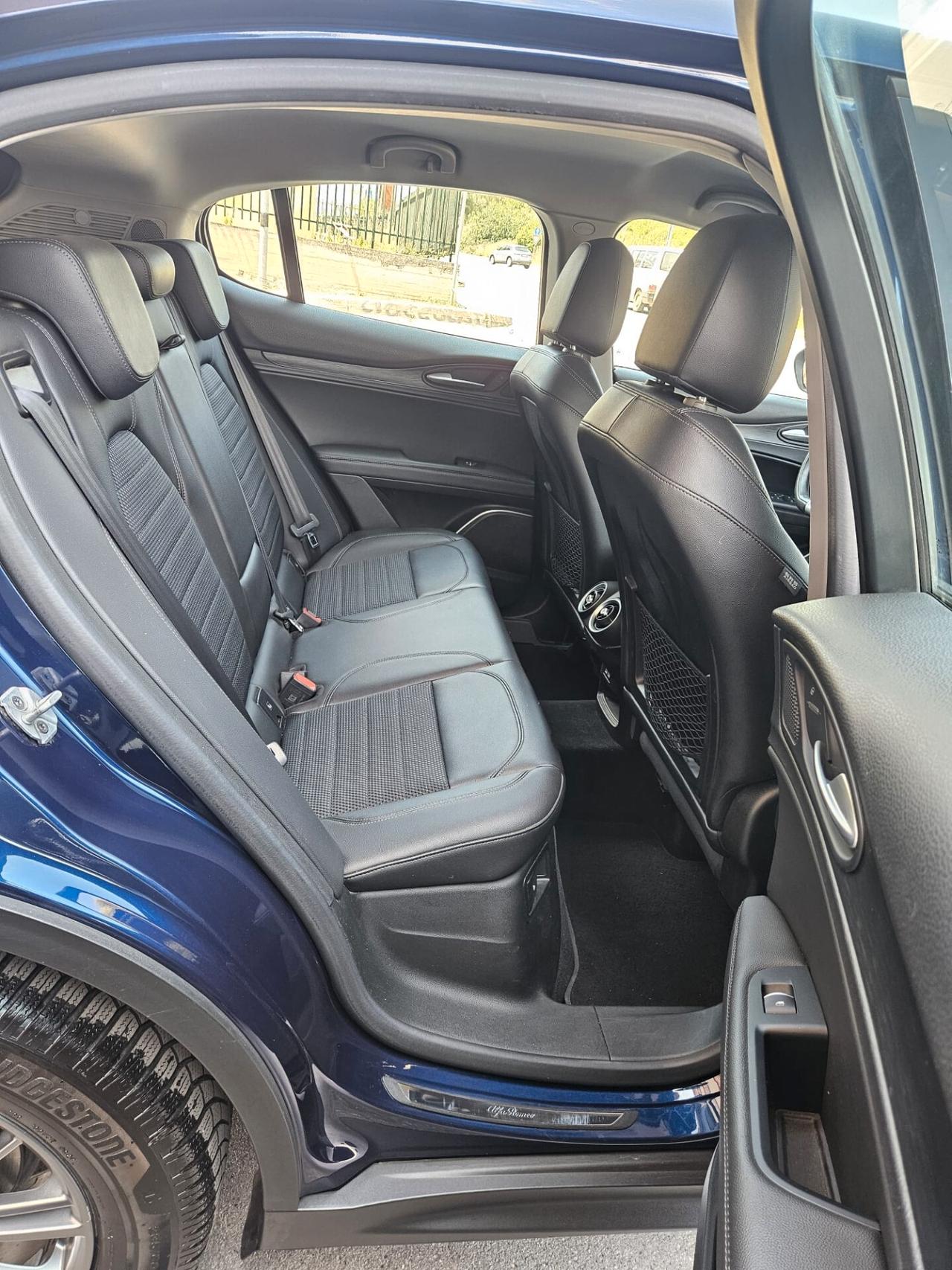 Alfa Romeo Stelvio 2.2 Q4 210cv diesel FULL