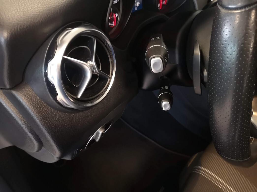 Mercedes-benz GLA 200 180 d Sport 4 MATIC