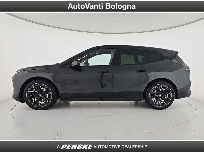 BMW iX xDrive40 Pacchetto Sportivo