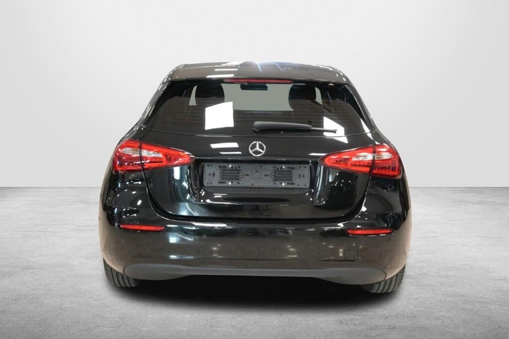 MERCEDES-BENZ A 180D 116CV AUTOMATIC BUSINESS SOLUTION ( NAVI PREMIUM - PARK ASSIST - TELECAMERA POST. - CERCHI 16 )