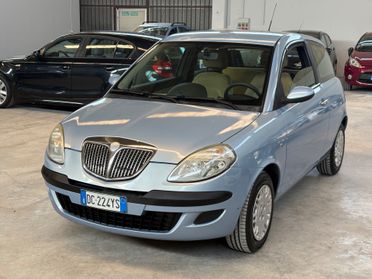 Lancia Ypsilon 1.2 Oro Bianco