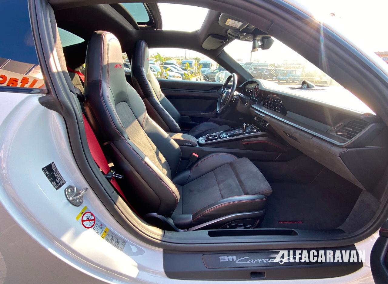 Porsche 911 992 Carrera 2 Coupe GTS auto