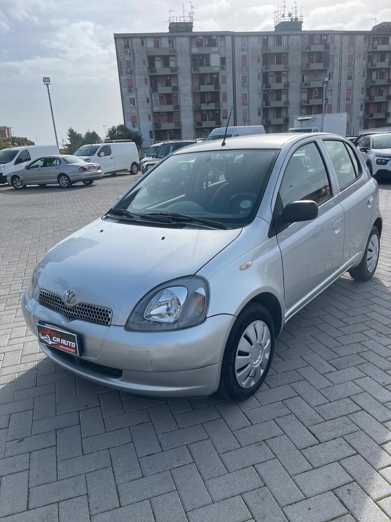 Toyota Yaris 1.0i 5 porte