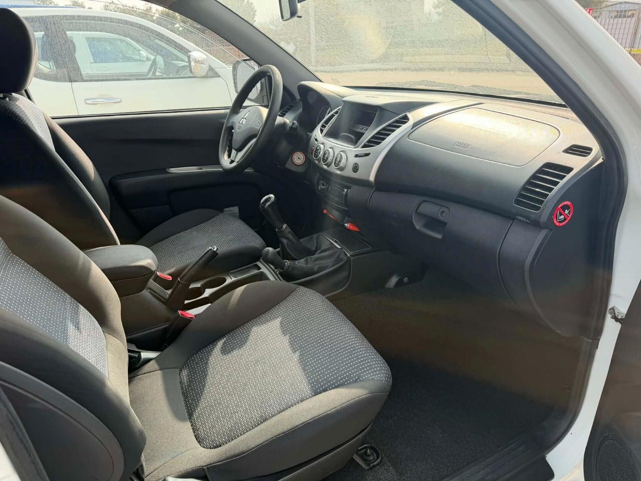 Mitsubishi L200 2.5 DI-D 178 CV Cab Intense Plus