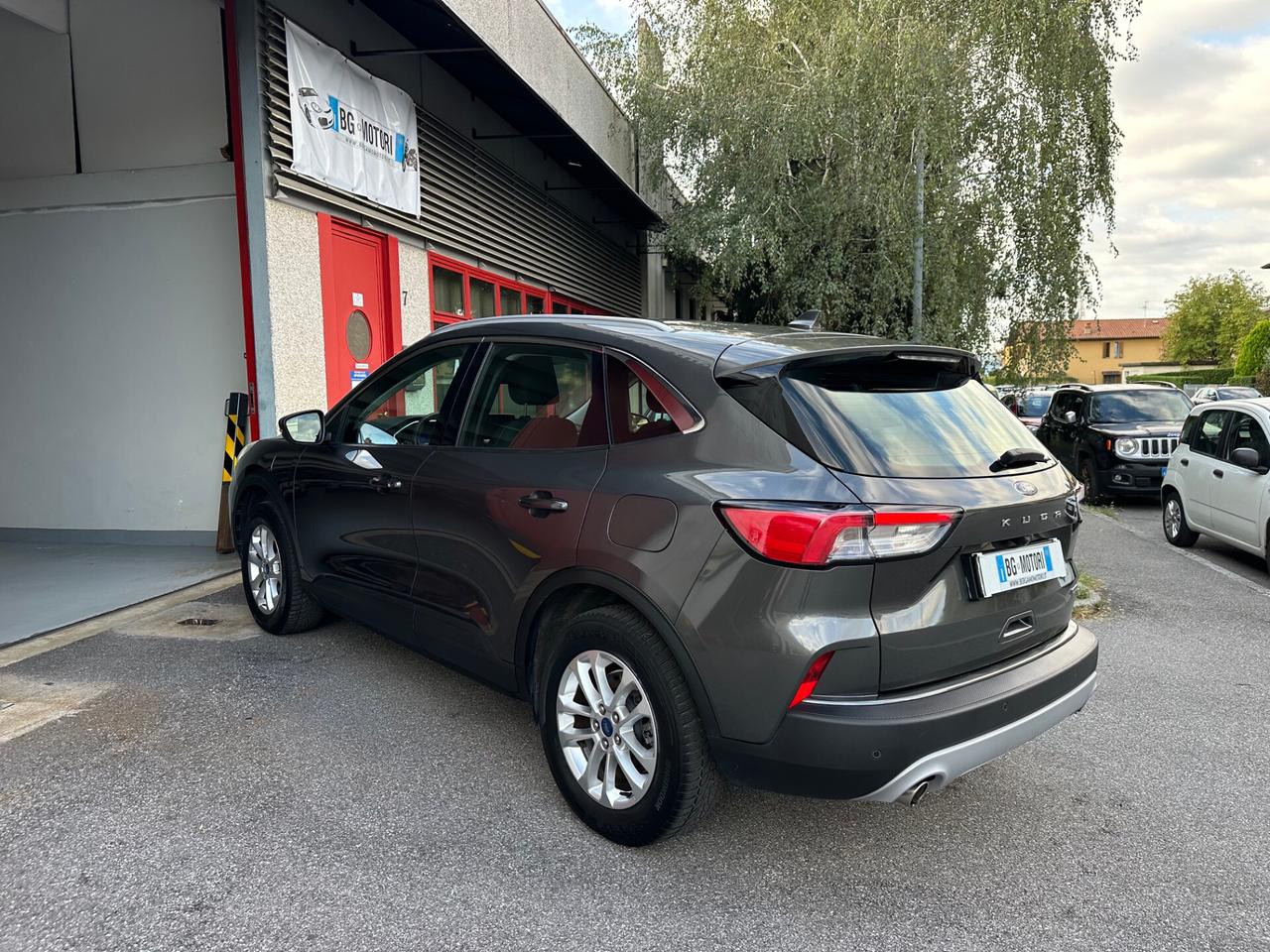 Ford Kuga 2.5 phev Titanium Business 2wd 225cv e-shifter