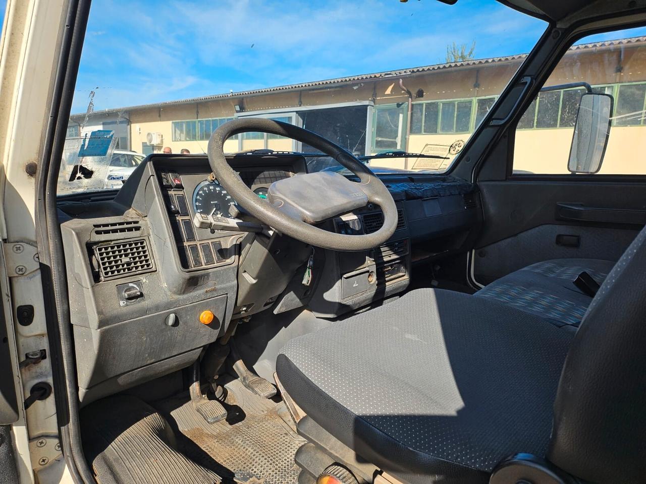 Iveco Daily SPONDA CARICATRICE CENTINA FIORI PATENTE C