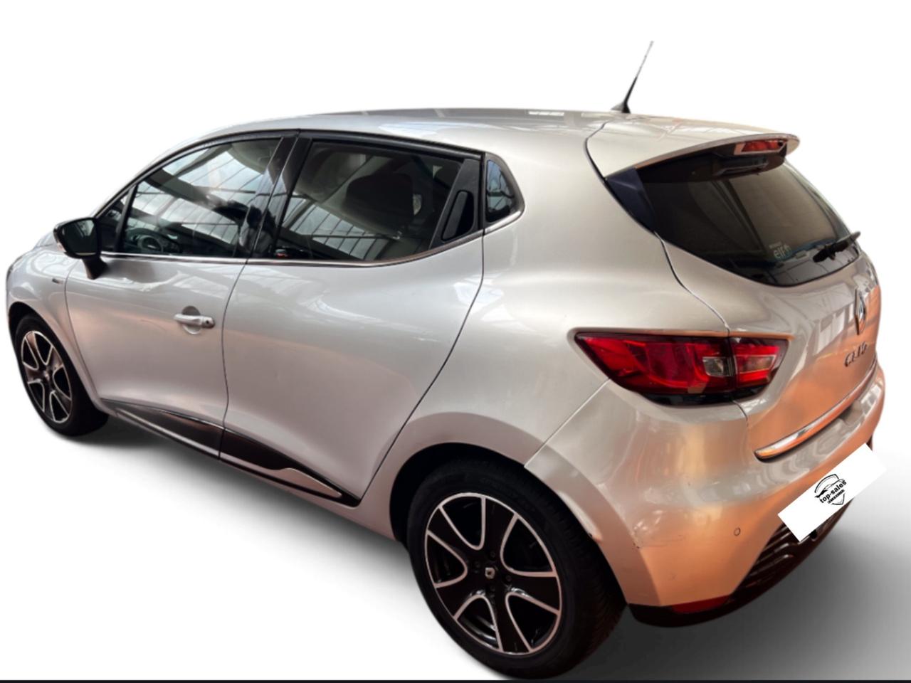 Renault Clio 1.2 75CV 5 porte Zen Si Neopatentati