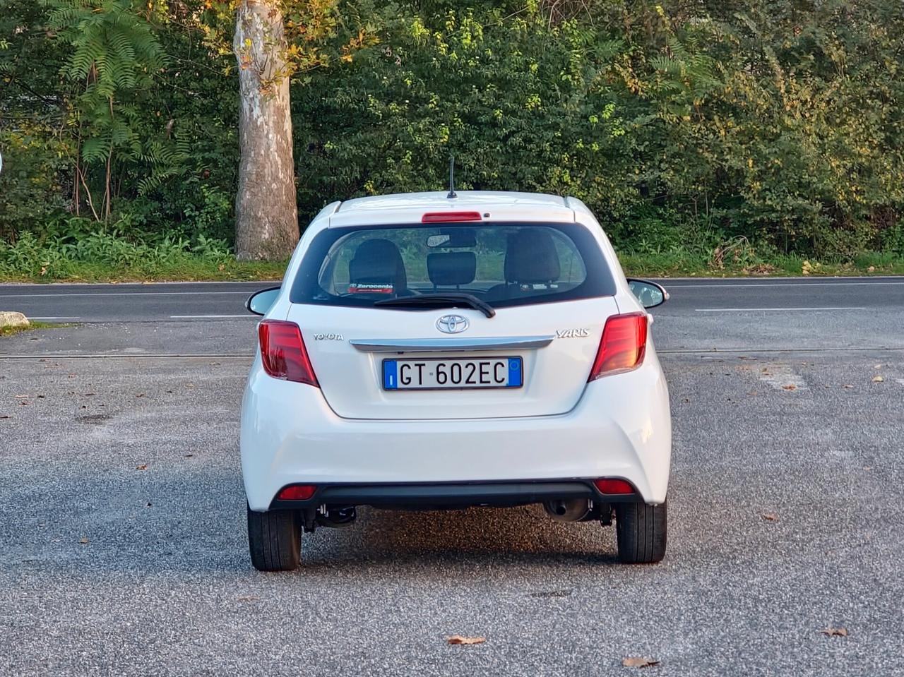 Toyota Yaris 1.0 5 porte Lounge 69 cv 2016-E6 Manuale NEO