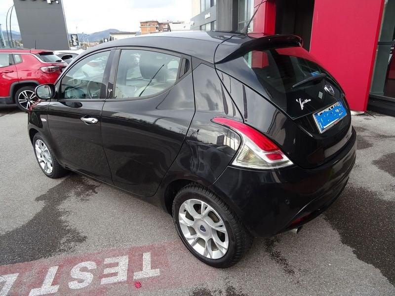 Lancia Ypsilon 1.2 69 CV 5 porte Gold