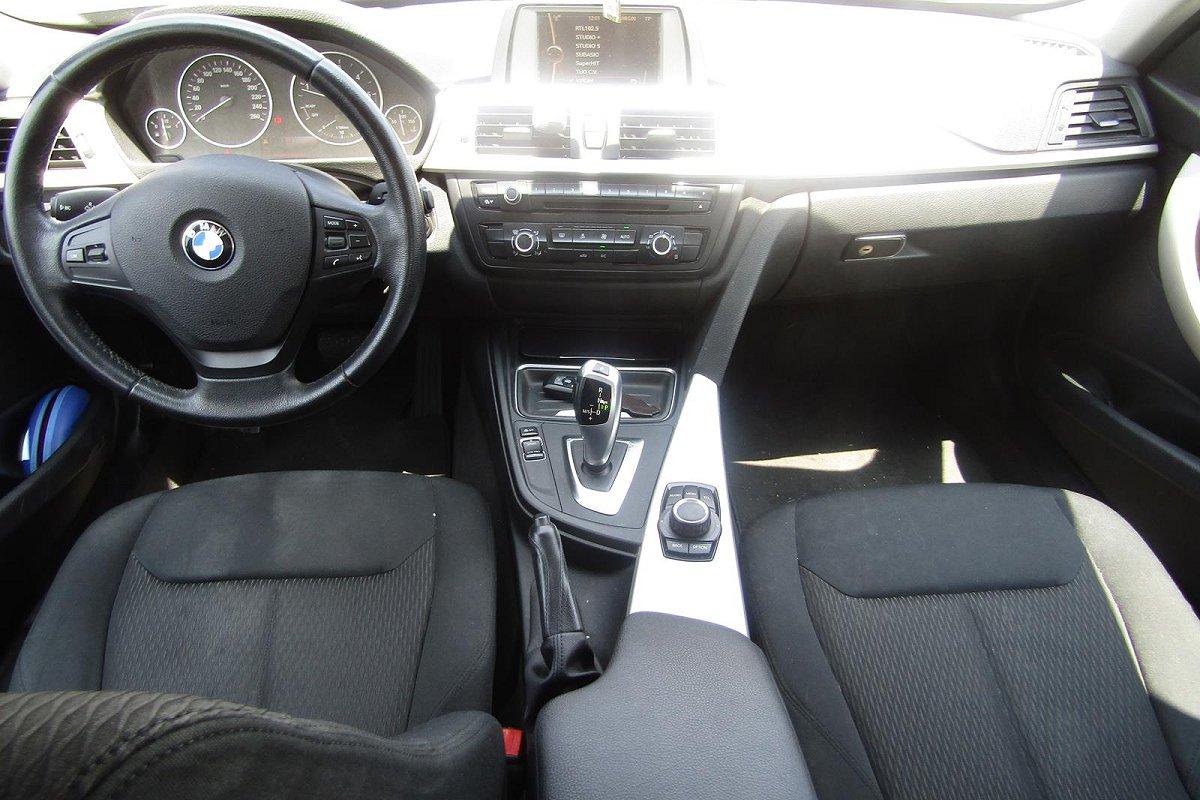 BMW 318d Business aut.