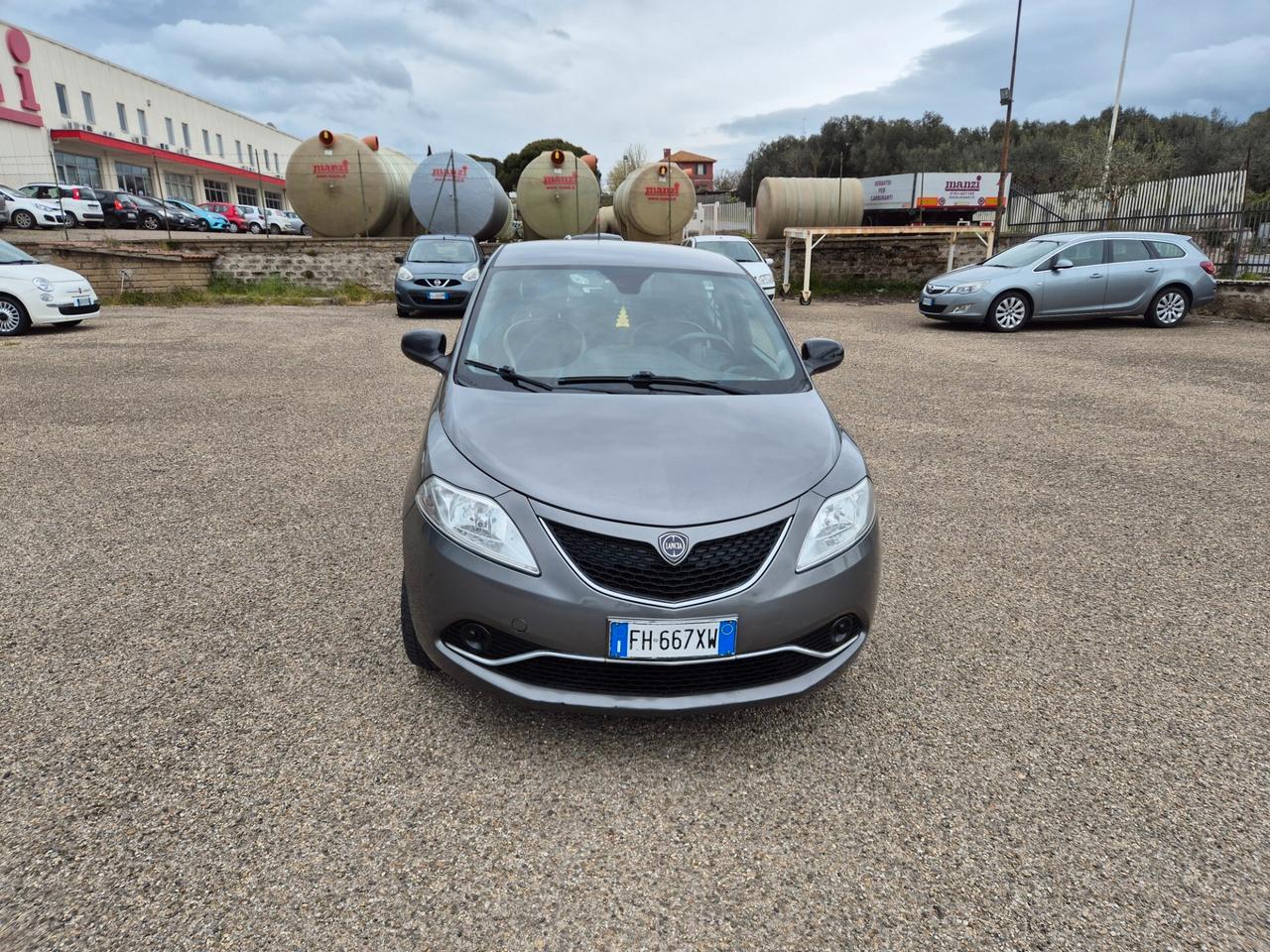 Lancia Ypsilon 1.2 69 CV 5 porte Gold