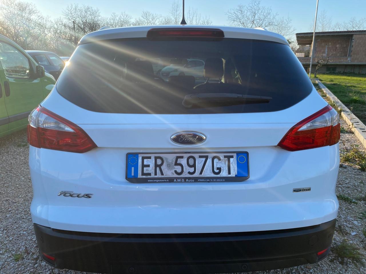 Ford Focus 1.6 120 CV 88 KW GPL SW Titanium