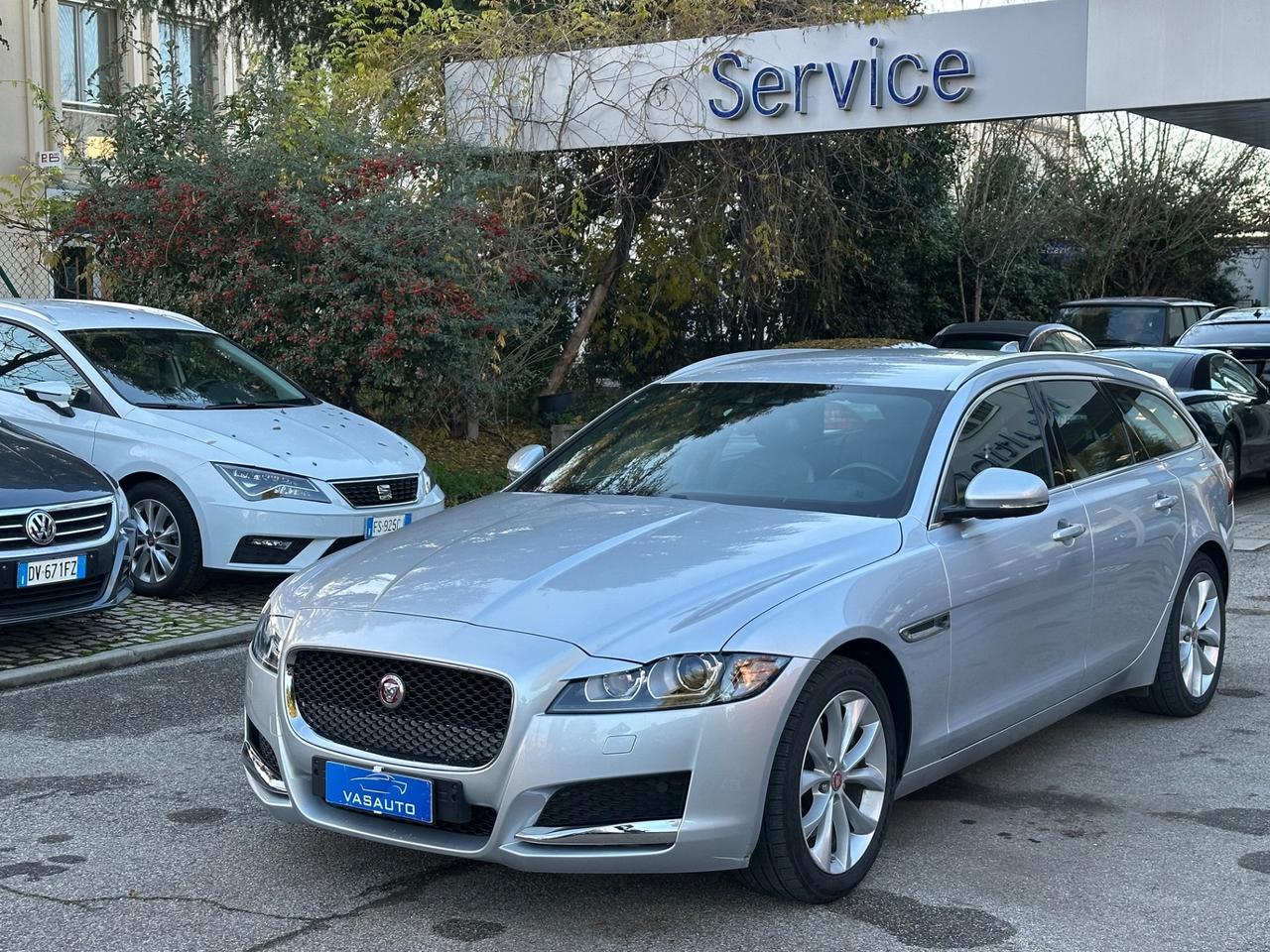 Jaguar XF Sportbrake 2.0 D 180 CV AWD aut. Portfolio