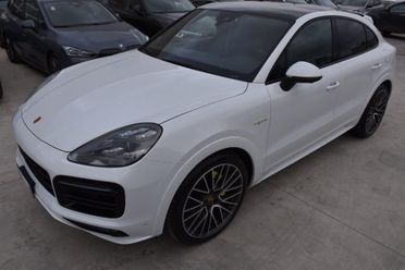 PORSCHE Cayenne Coupé 3.0 E-Hybrid Platinum Edition *schermi,full*
