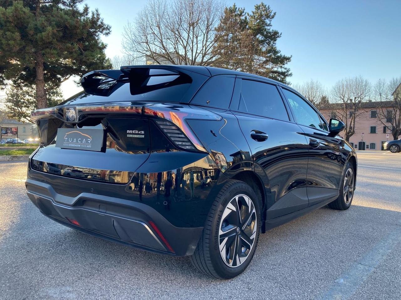 Mg MG4 4 EV Long Range 64 kWh LUXURY #8431