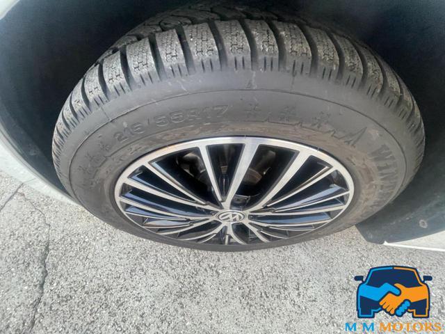 VOLKSWAGEN Touran 2.0 TDI 150 CV 7 posti