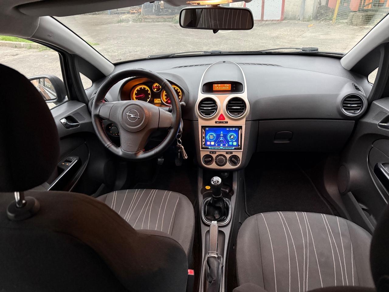 Opel Corsa 1.2 5 porte Cosmo