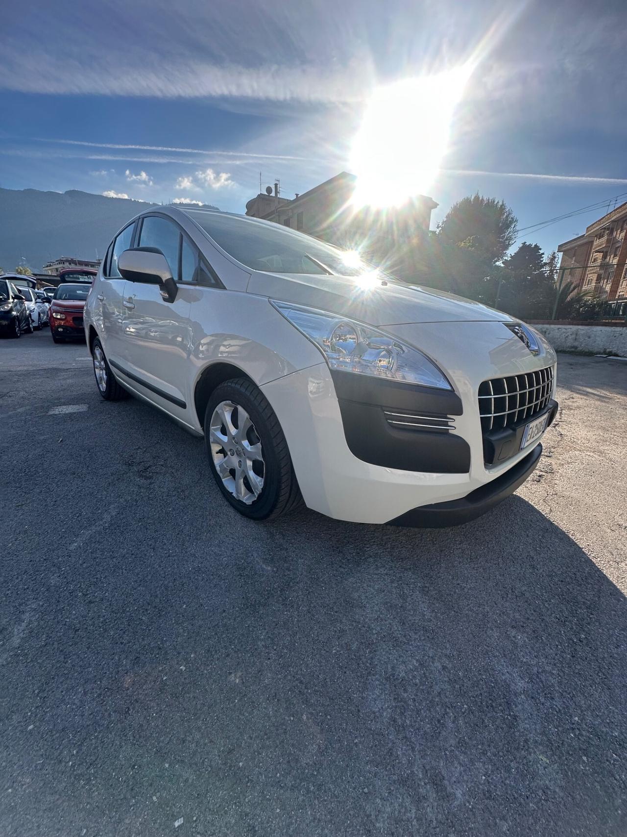 Peugeot 3008 1.6 HDi 110CV cambio robotizzato Business