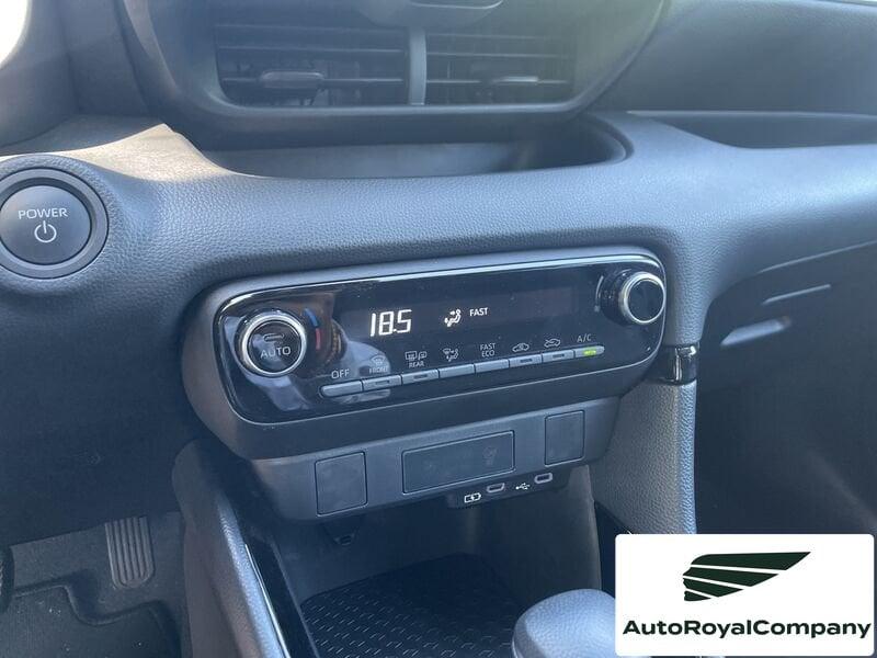 Toyota Yaris 1.5 Hybrid 5 porte Trend IVA ESPOSTA