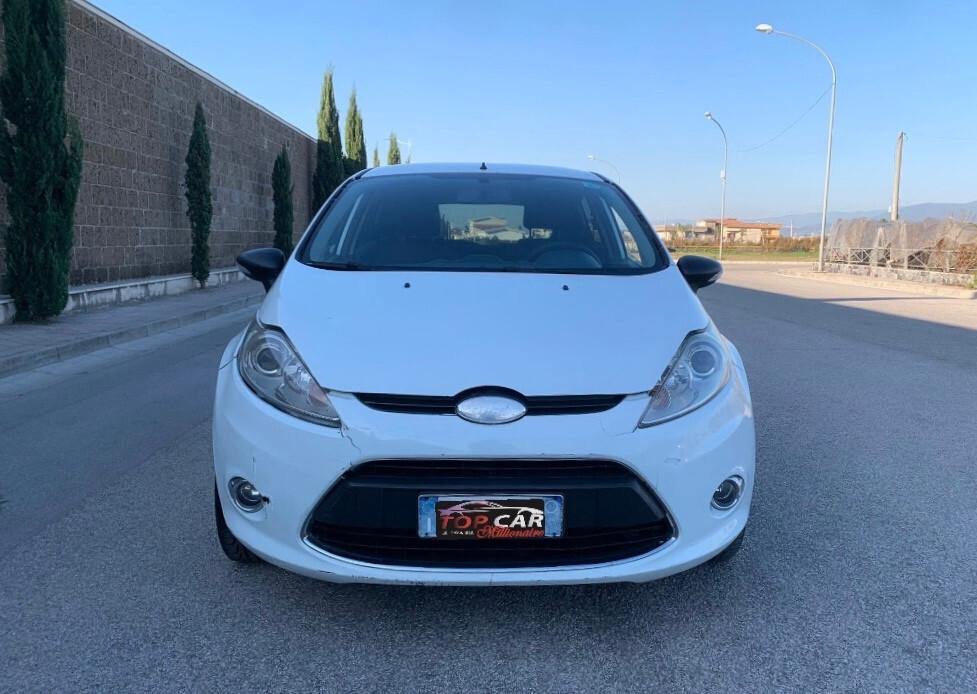 Ford Fiesta 1.4 TDCi 68CV 5 porte Titanium 12 MESI DI GARANZIA