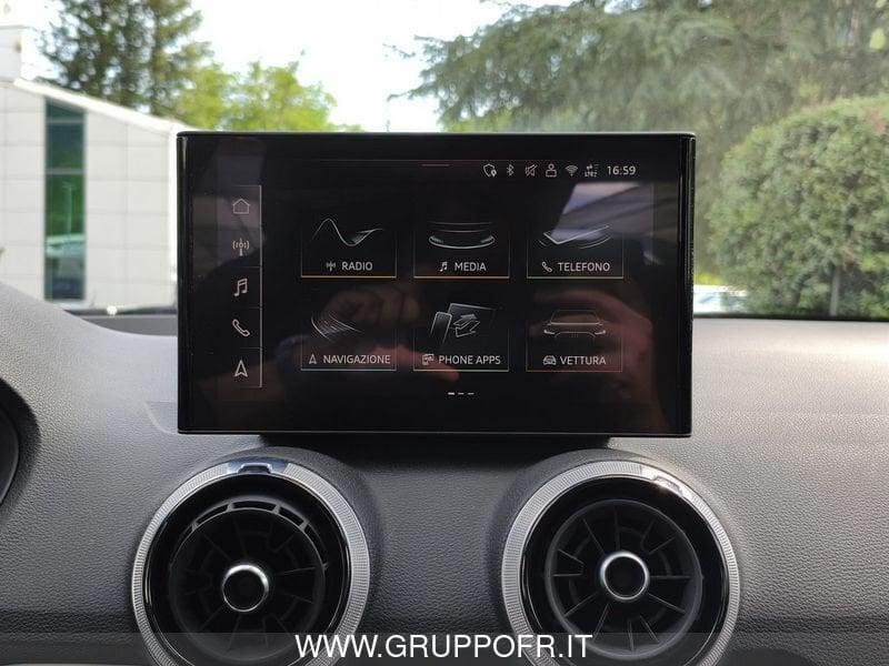 Audi Q2 35 TDI S tronic Identity Black