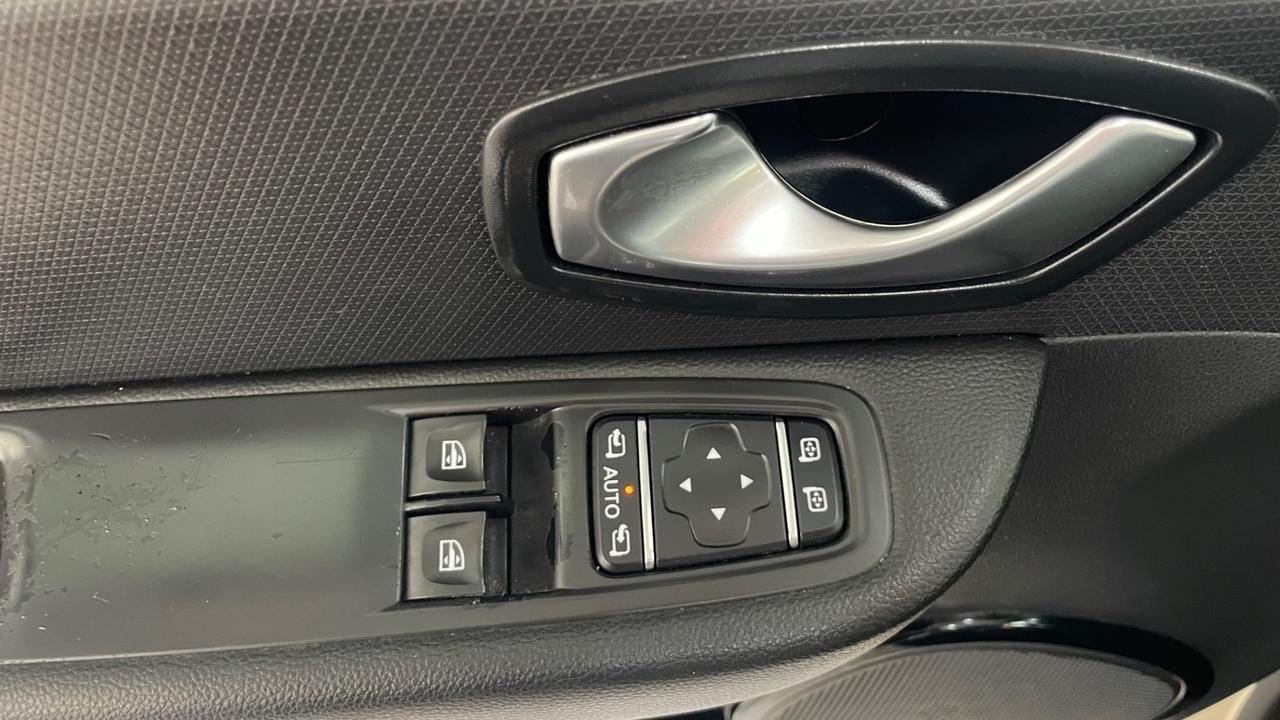 Renault Clio TCe 12V 90 CV Start&Stop 5 porte Energy Duel