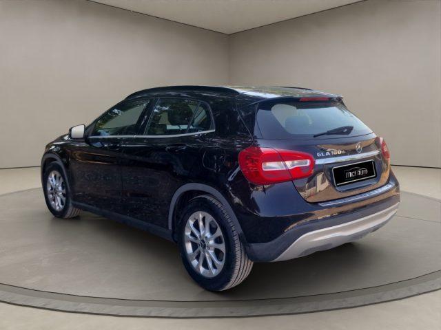 MERCEDES-BENZ GLA 180 d Automatic Business