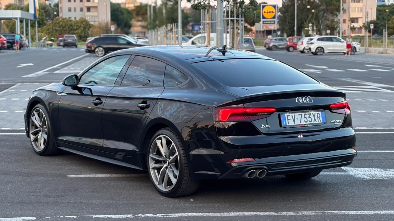 Audi A5 BlackPiano 40 TDI quattro Sline