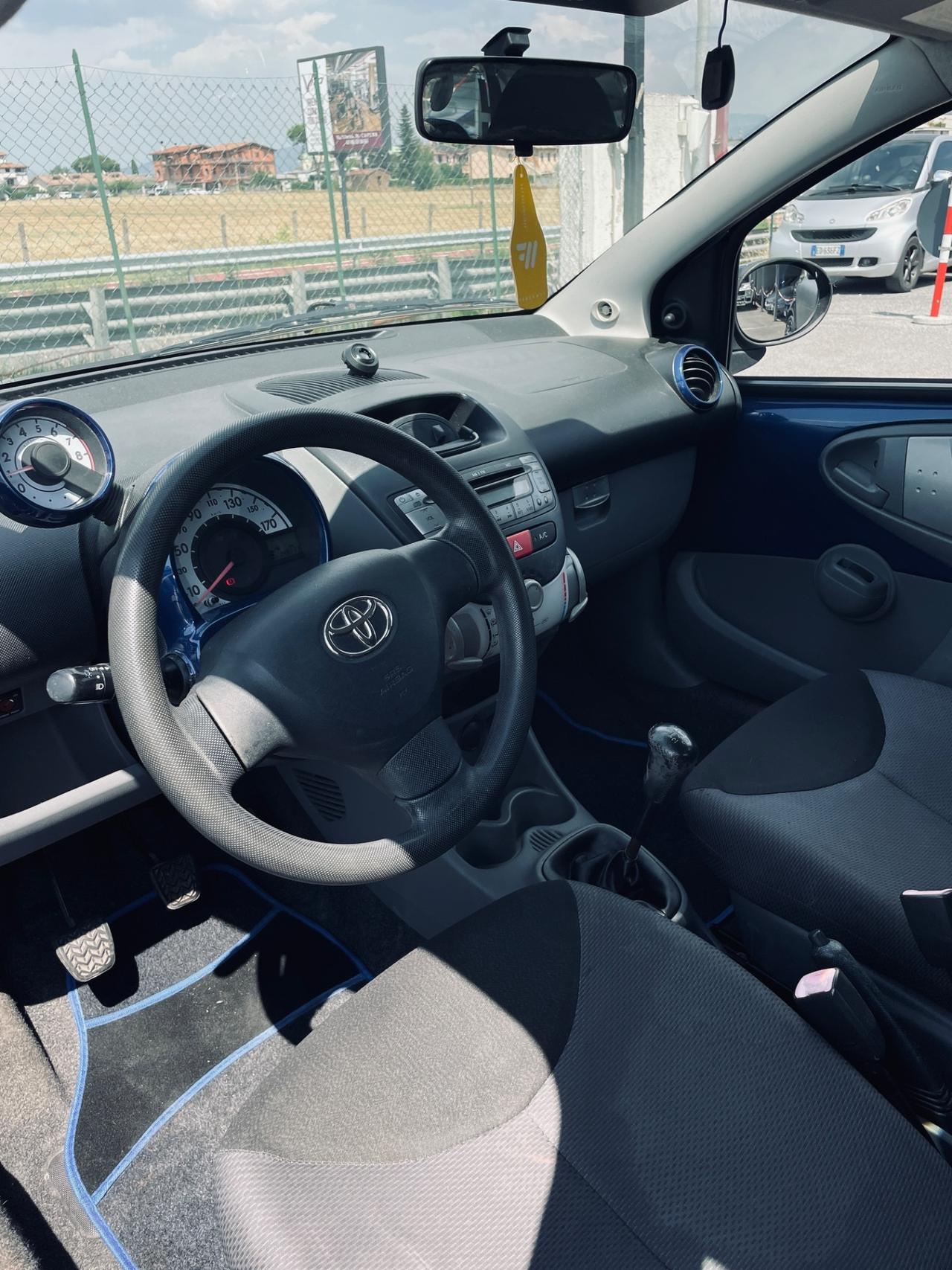 Toyota Aygo 1.0 VVT-i 5 porte Blue