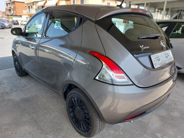 LANCIA Ypsilon 1.0 FireFly 5 porte S&S Hybrid Ecochic Gold Uniprò