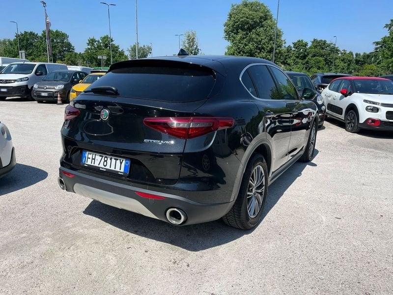 Alfa Romeo Stelvio 2.2 Turbodiesel 210 CV AT8 Q4 Executive