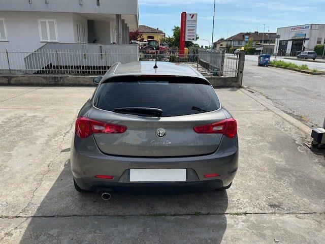 ALFA ROMEO Giulietta 1.6 JTDm-2 105 CV Distinctive