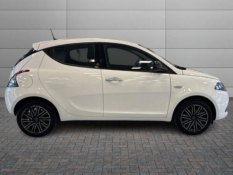 Lancia Ypsilon 1.0 FireFly 70cv S&S Hybrid GOLD