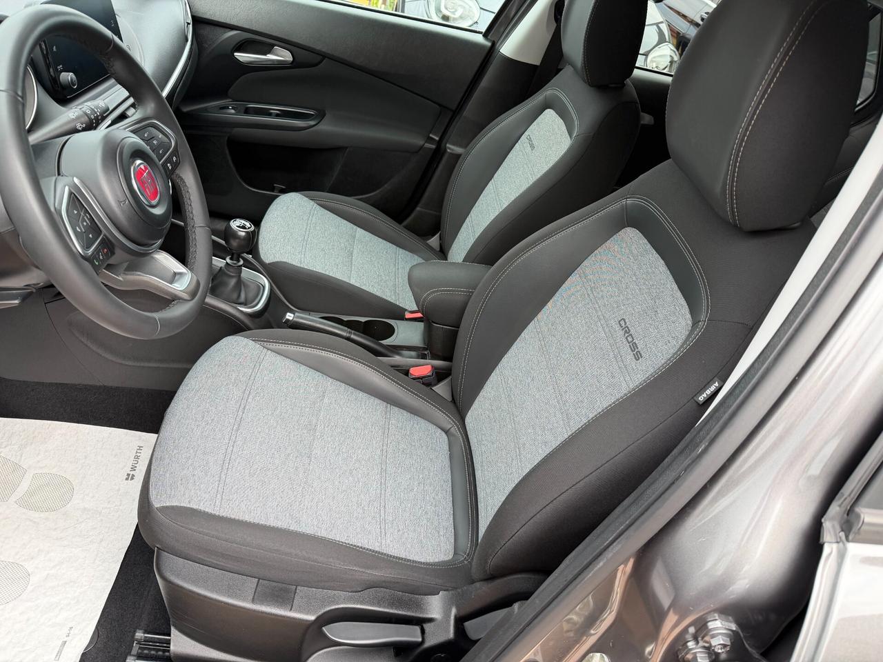 Fiat Tipo SW 1.6 M.JET 130 cv. CROSS (Autocarro 5 posti N1)