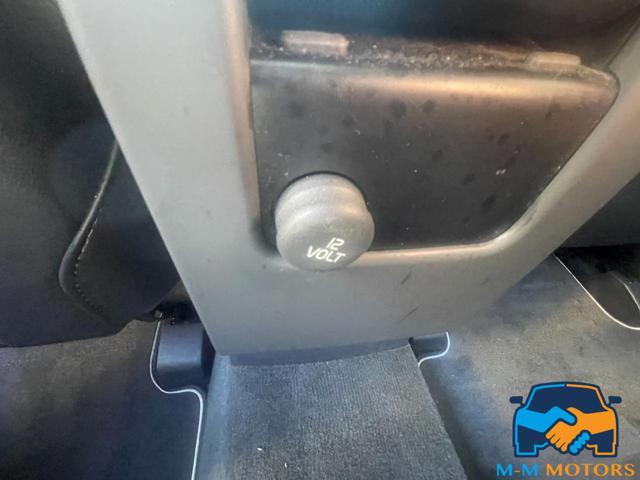 VOLVO XC60 D4 AWD doppio treno di gomme