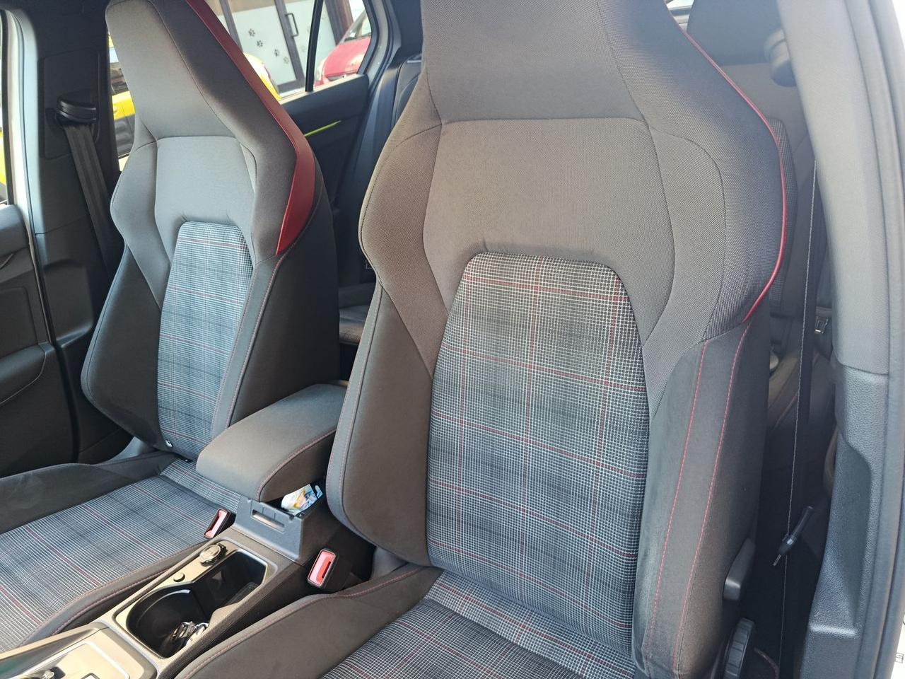 Volkswagen Golf Ultimate 2.0 TSI GTI #10337