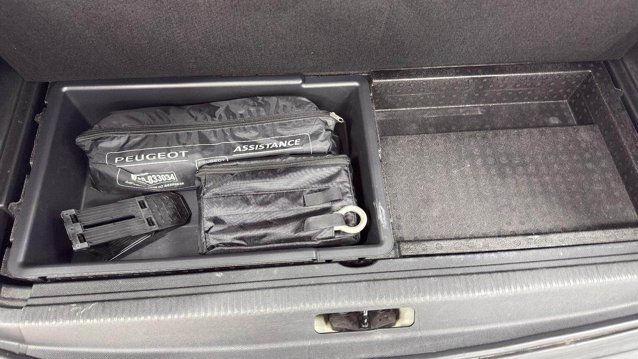 Peugeot 3008 Hybrid4 300 e-EAT8 Allure Pack