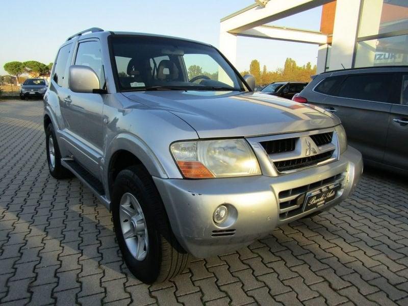 Mitsubishi Pajero 2.5 TDI 3p. Instyle