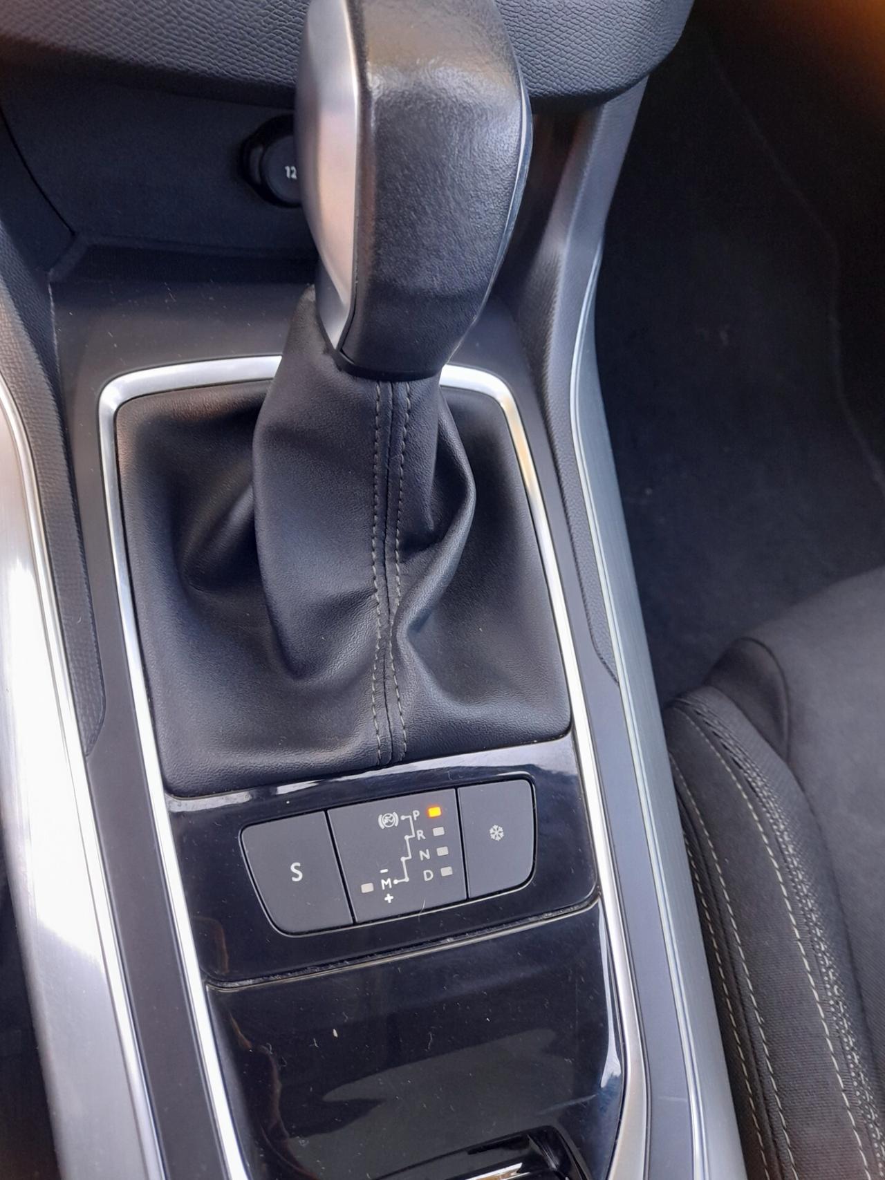 Peugeot 308 BlueHDi 120Cv Automatica