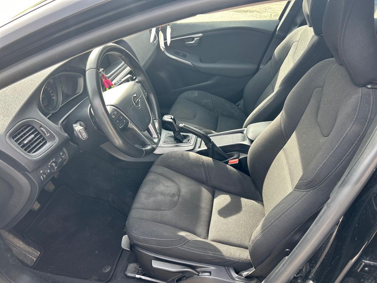 Volvo V40 kinetic 2.0 d2 #9224