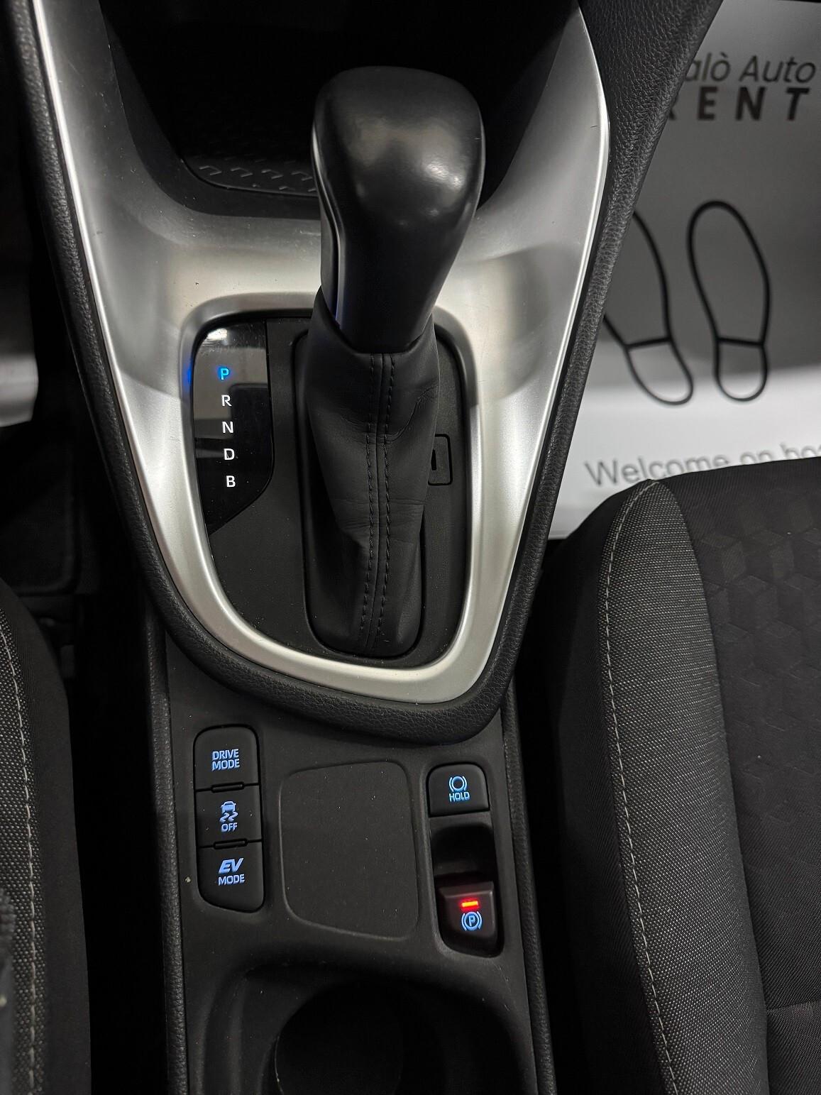 Yaris 1.5 Hybrid Business TELECAMERA PRONTA CONSEGNA