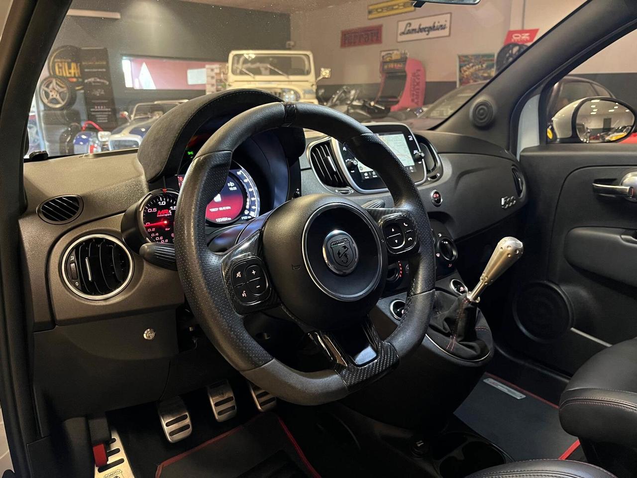 Abarth 595 1.4 Turbo T-Jet 180 CV Esseesse