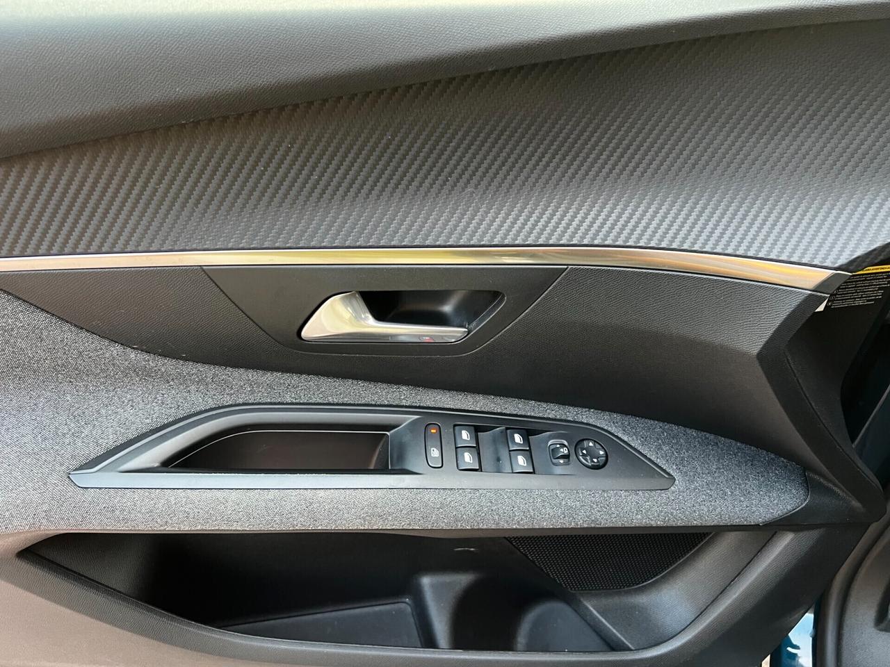 Peugeot 3008 BlueHDi 130 CV-2021-AUTOMATICA