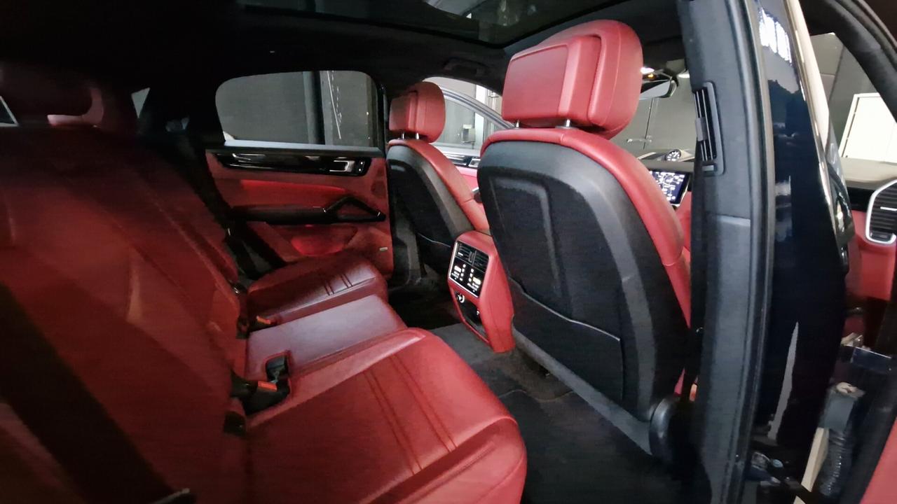 Porsche Cayenne 3.0 V6 E-Hybrid