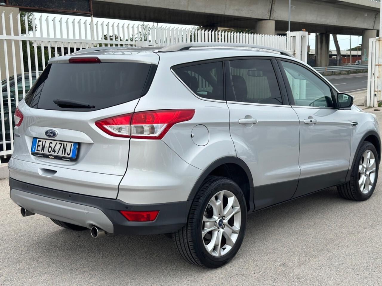 Ford Kuga 2.0 TDCI 163 CV 4WD Powershift Titanium